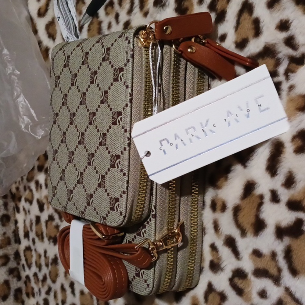 NWT Park Ave Collection Small Crossbody Bag
